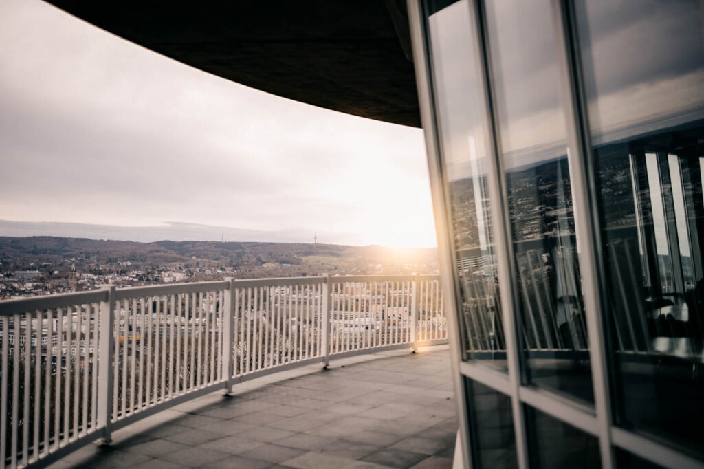 Belvedere Außenaufnahmen Sonnenuntergang über Aachen